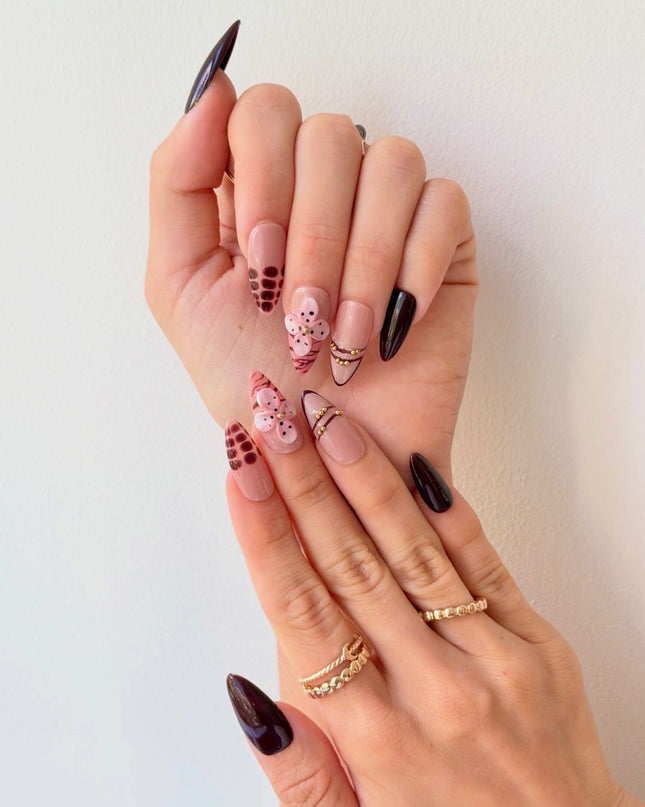 Mocha Wildflower Press On Nails