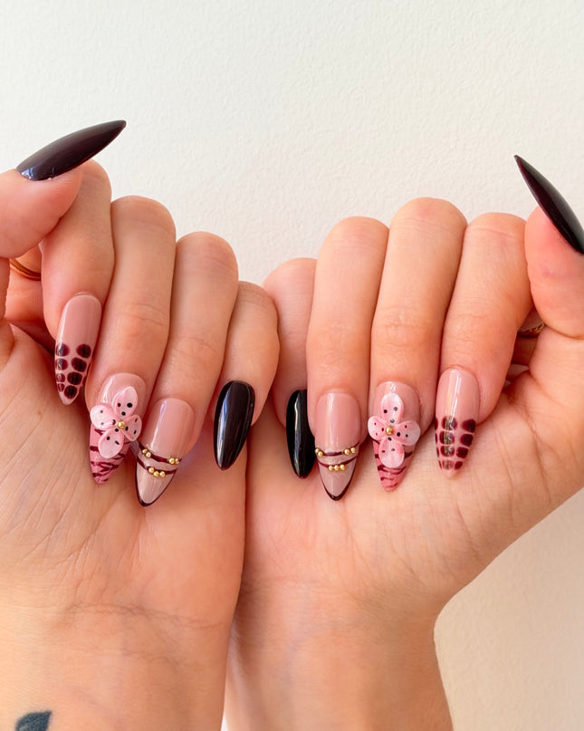 Mocha Wildflower Press On Nails