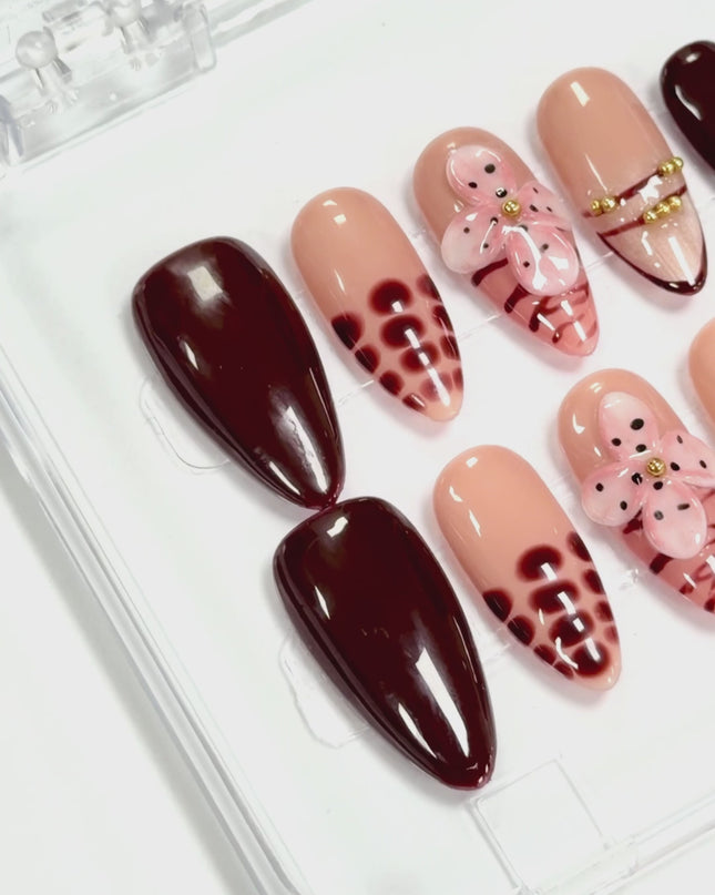Mocha Wildflower Press On Nails
